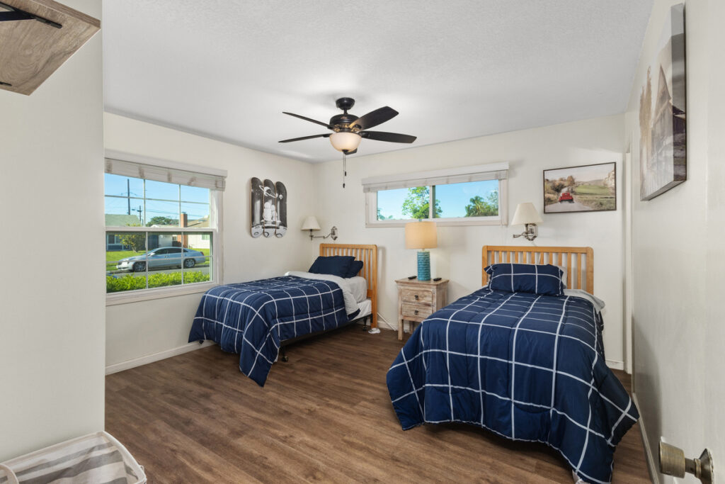 185568_185568_185568-EI-107_web